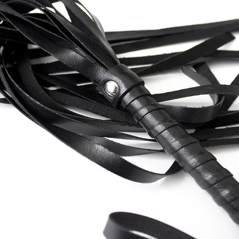 Slave Whip Adult Games BDSM Bondage Sex Toys for Woman Cockring Flogger Paddle Bdsm Spanking Bondage Restraints Whips