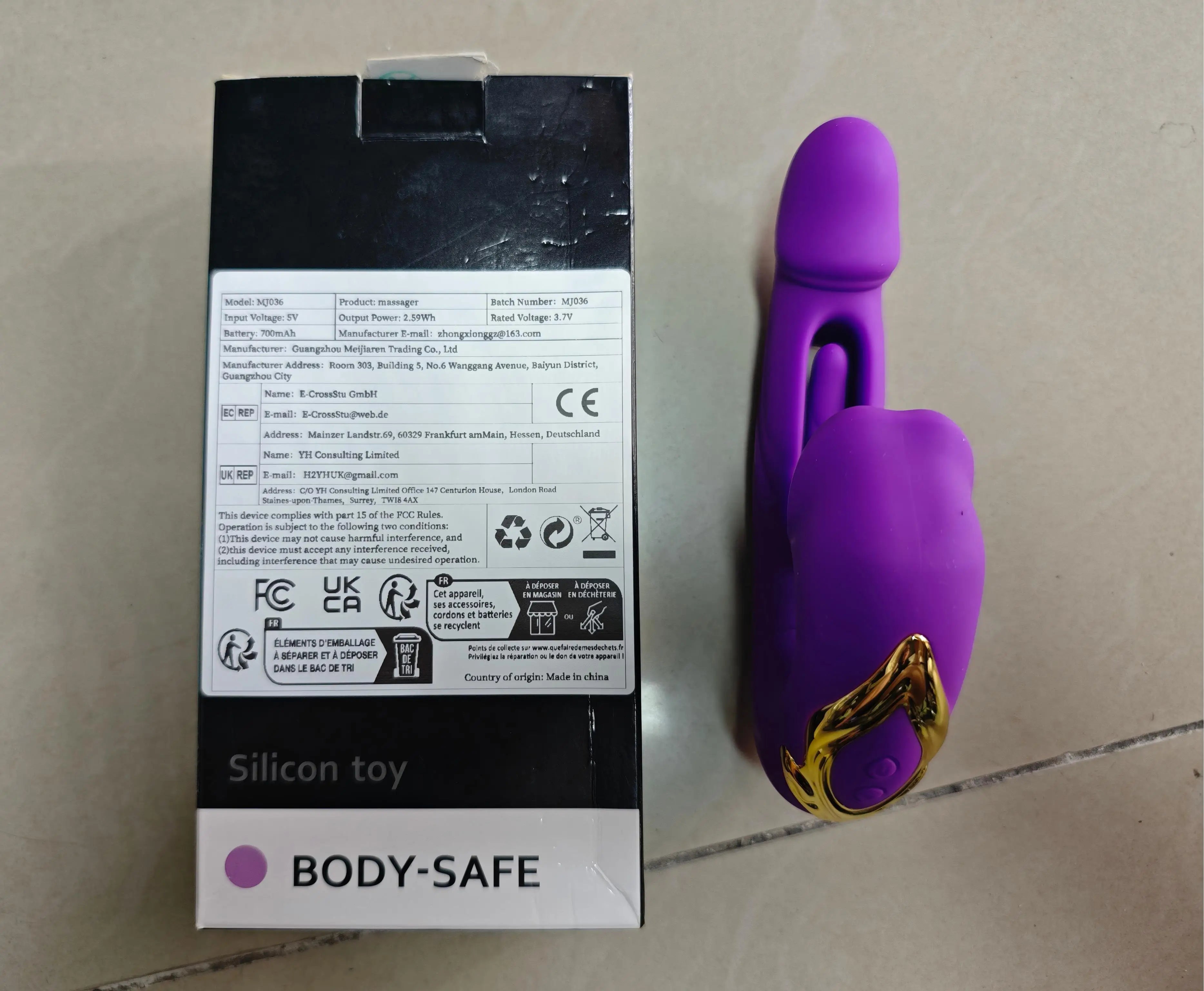 Adult Toy 4-in-1 Vibrating Massager Multiple Frequencies Stimulates G-Spot Sucks Clitoris Suitable for Couples' Oral Sex