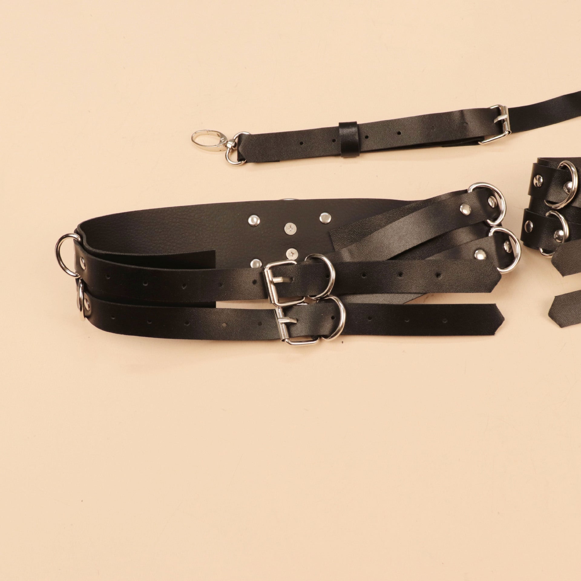 Sexy Bodys Lingerie Woman Leather Harness Bdsm Garter Belt Bondage Thigh Harness Seks Suspenders Strap Belt Stockings Female